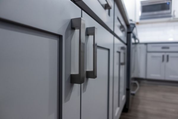 Cost of Hardware Mounting in Brunswick